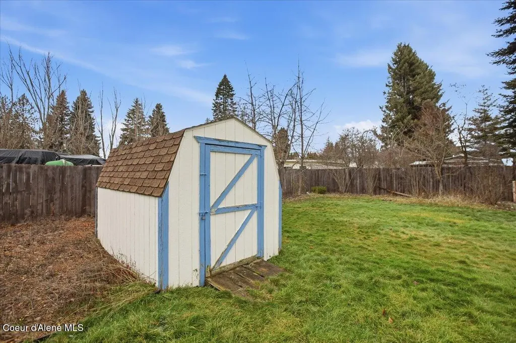 9519 N Baack Road Hayden ID 83835