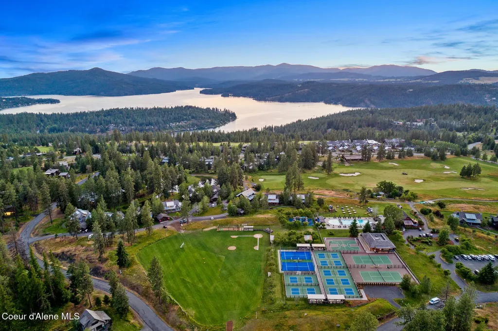 6431 S Settlers Pond Court Harrison ID 83833