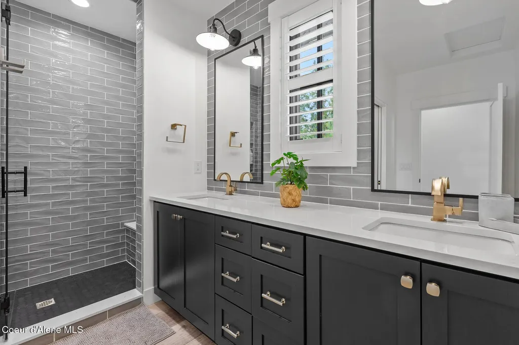 6431 S Settlers Pond Court Harrison ID 83833