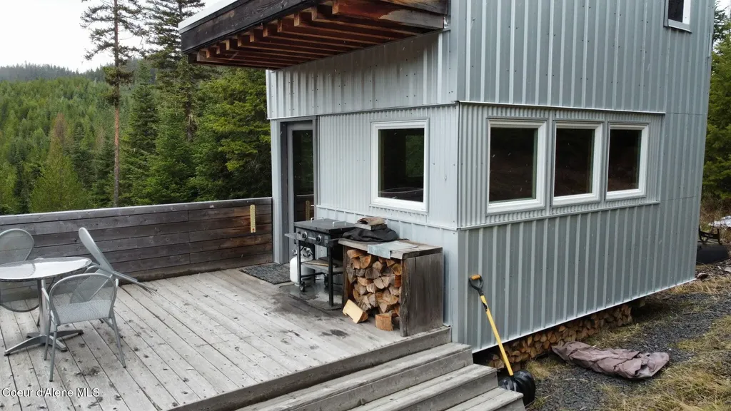 192 Falcon Lane St. Maries ID 83861