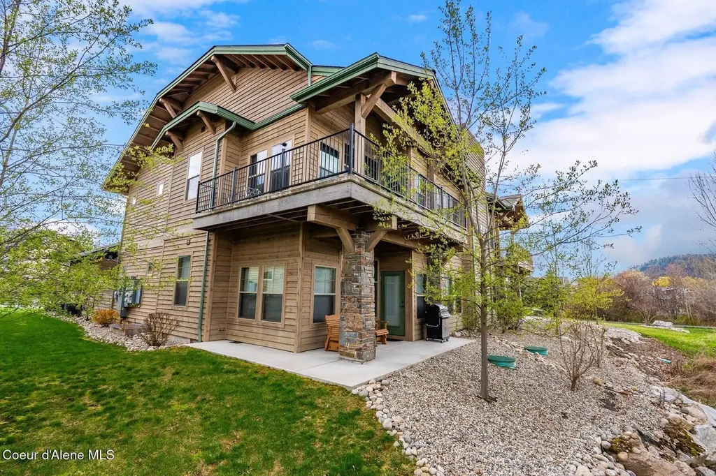 512 Guthrie Place Dover ID 83825