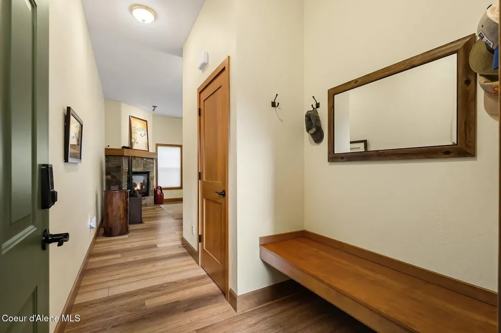 512 Guthrie Place Dover ID 83825