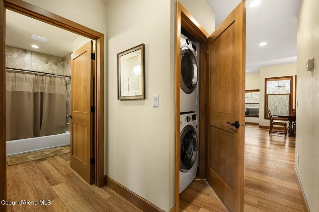 512 Guthrie Place Dover ID 83825