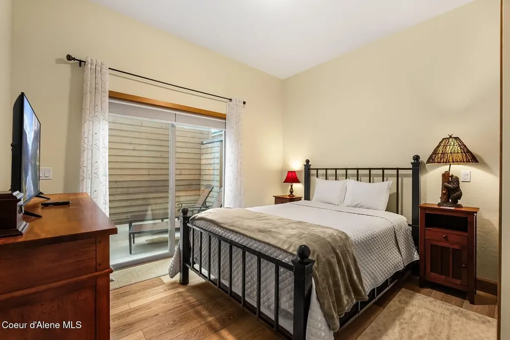 512 Guthrie Place Dover ID 83825