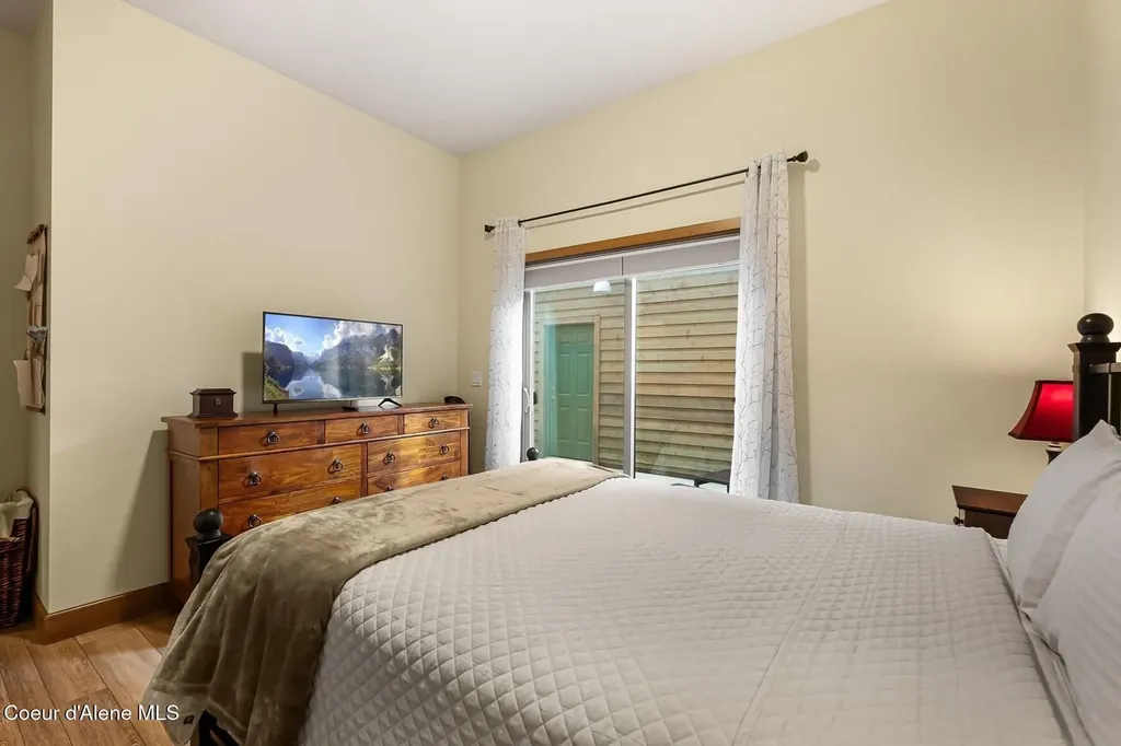 512 Guthrie Place Dover ID 83825