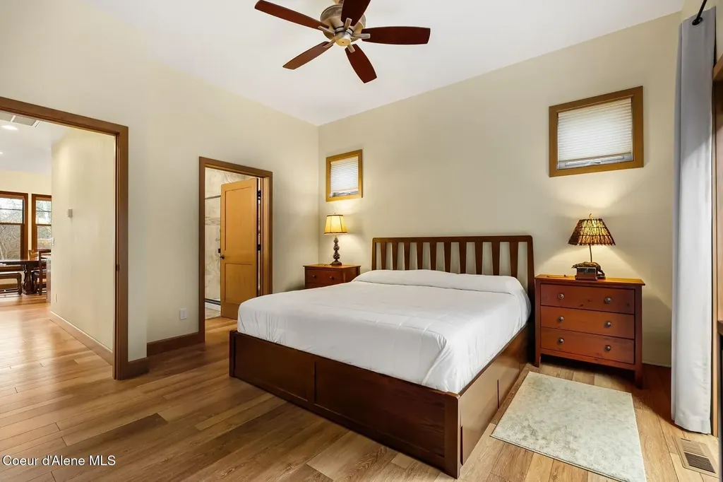 512 Guthrie Place Dover ID 83825