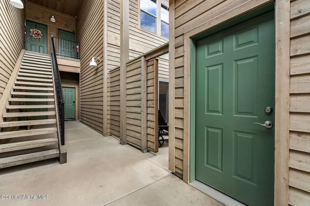 512 Guthrie Place Dover ID 83825