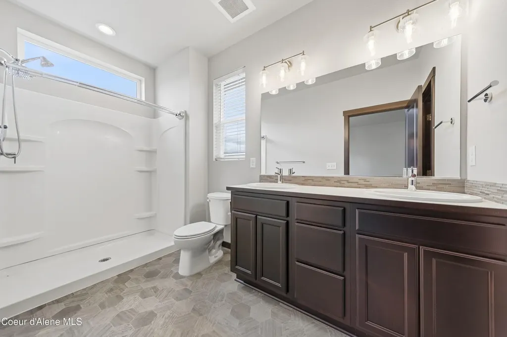 172 N Kirkwood Street Post Falls ID 83854