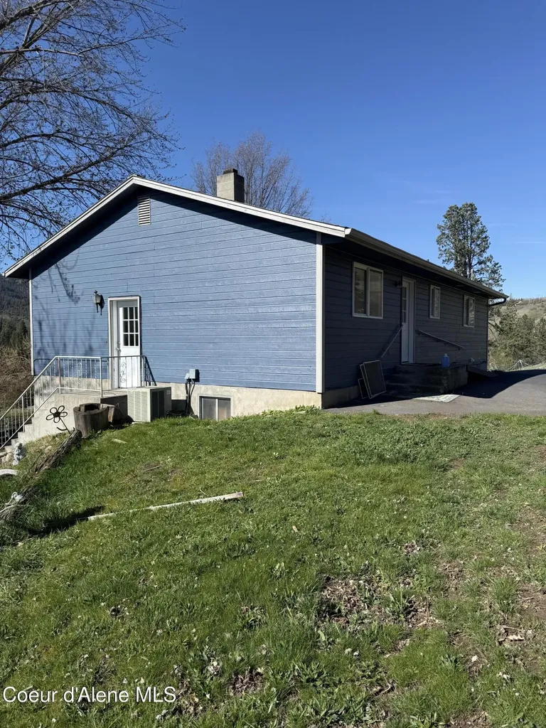 19357 School Road Lenore ID 83541
