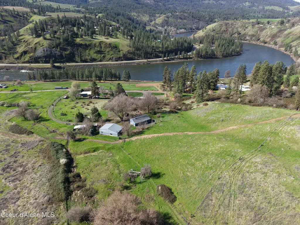 19357 School Road Lenore ID 83541