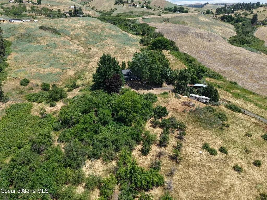 19357 School Road Lenore ID 83541