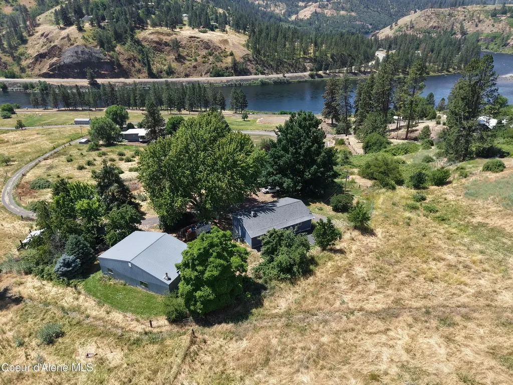 19357 School Road Lenore ID 83541