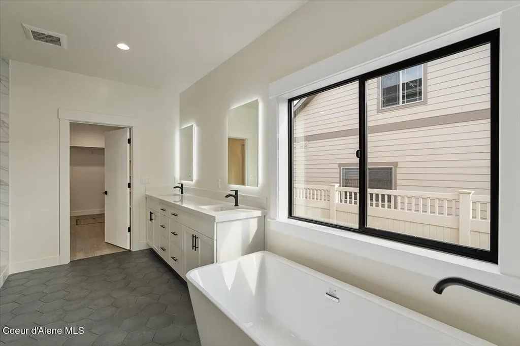 9262 N Secretariat Lane Hayden ID 83835