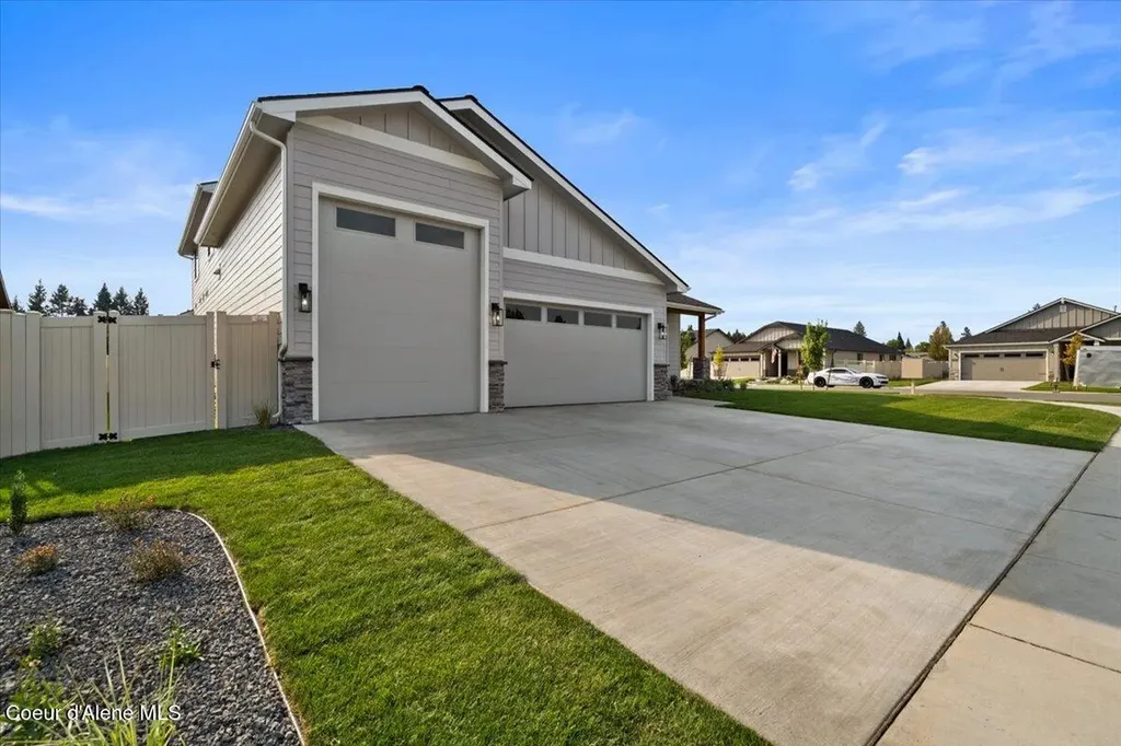 9262 N Secretariat Lane Hayden ID 83835