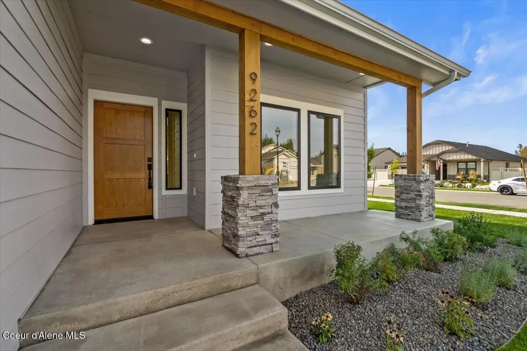 9262 N Secretariat Lane Hayden ID 83835