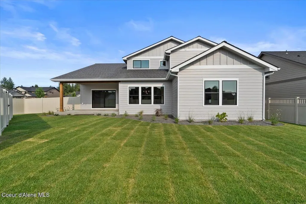 9262 N Secretariat Lane Hayden ID 83835