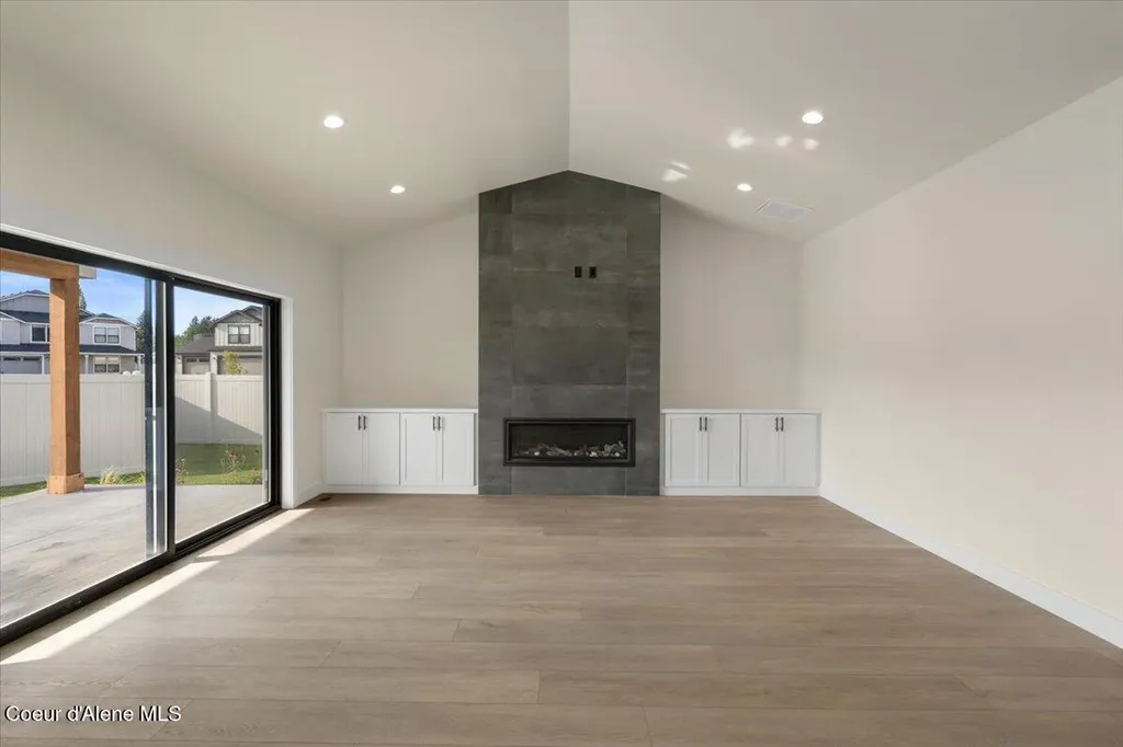 9262 N Secretariat Lane Hayden ID 83835