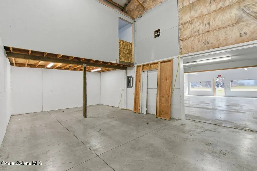 5929 E Highway 54 Athol ID 83801