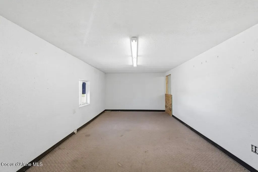 5929 E Highway 54 Athol ID 83801