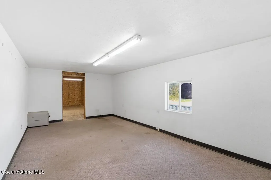 5929 E Highway 54 Athol ID 83801