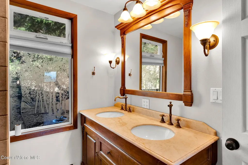 6482 Grant Street Bonners Ferry ID 83805