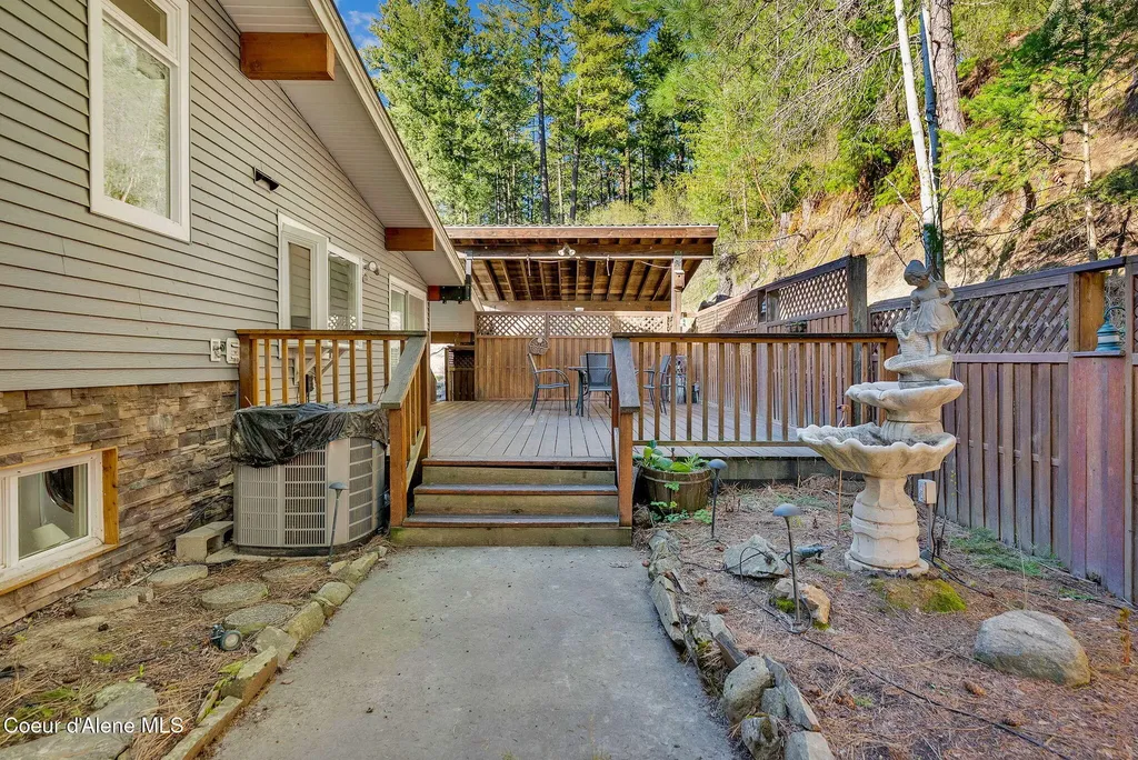 6482 Grant Street Bonners Ferry ID 83805