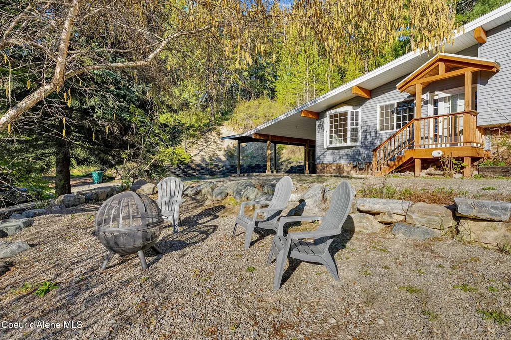 6482 Grant Street Bonners Ferry ID 83805