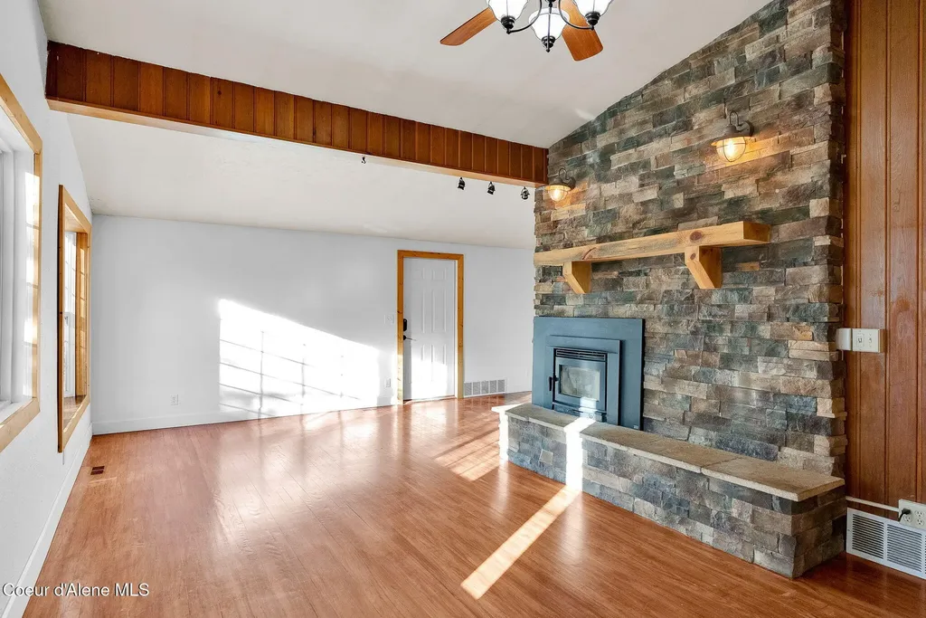 6482 Grant Street Bonners Ferry ID 83805