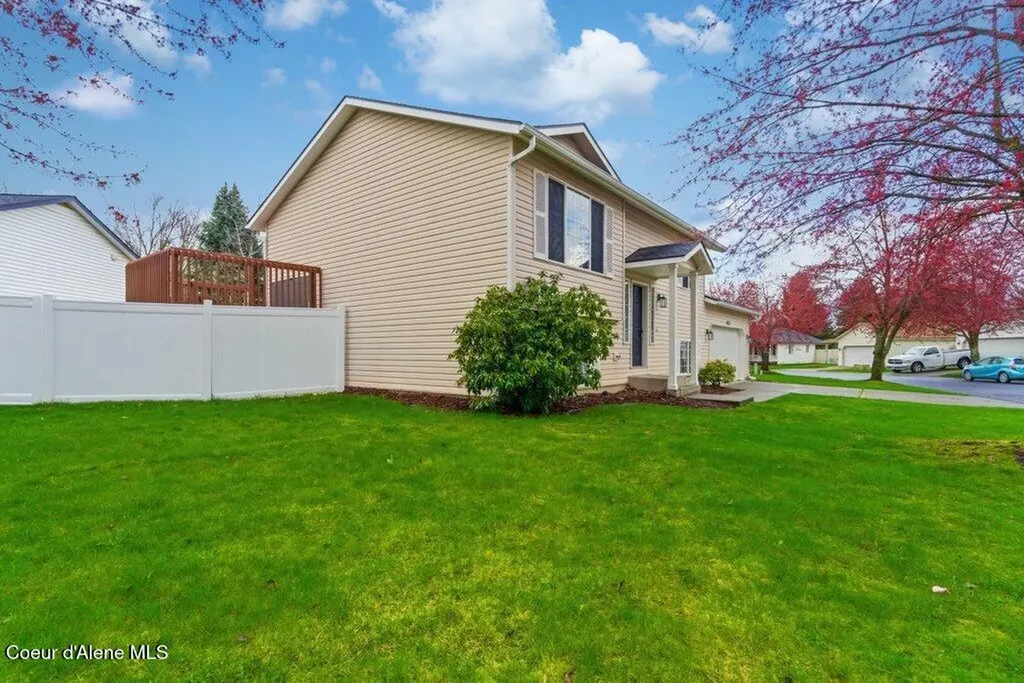 2544 W Chaumont Lane Coeur D'alene ID 83815
