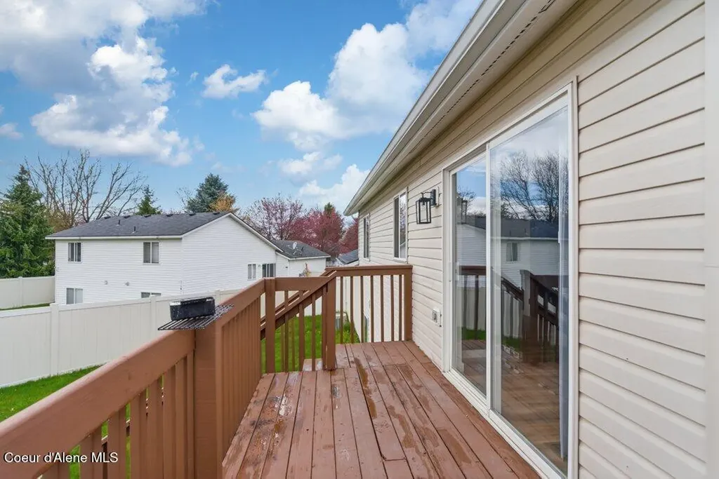 2544 W Chaumont Lane Coeur D'alene ID 83815