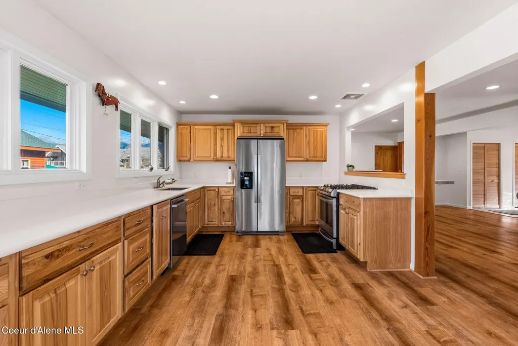 606 S Ella Avenue Sandpoint ID 83864