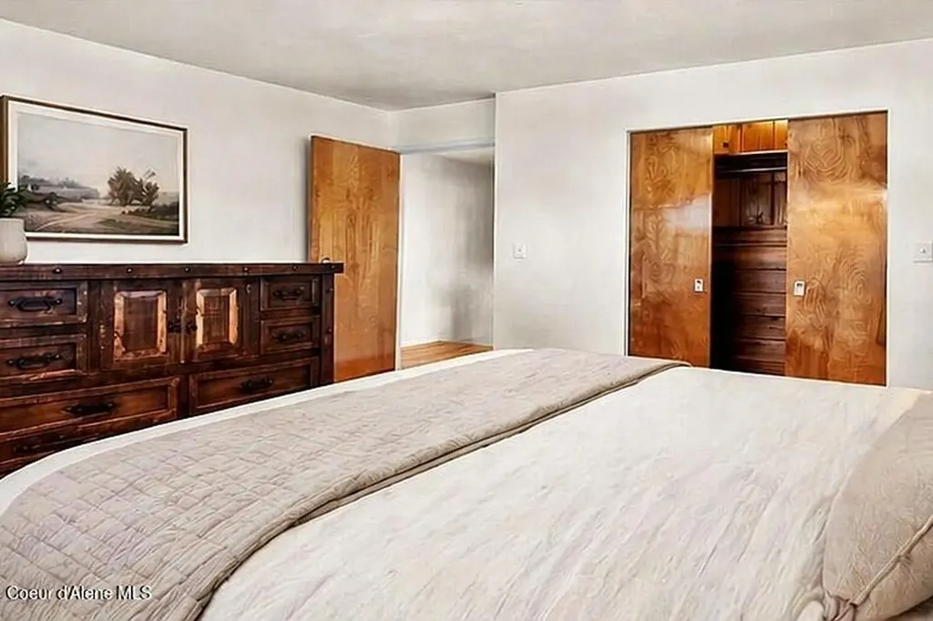 606 S Ella Avenue Sandpoint ID 83864