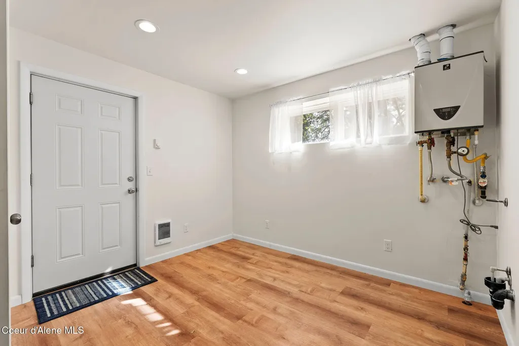 606 S Ella Avenue Sandpoint ID 83864