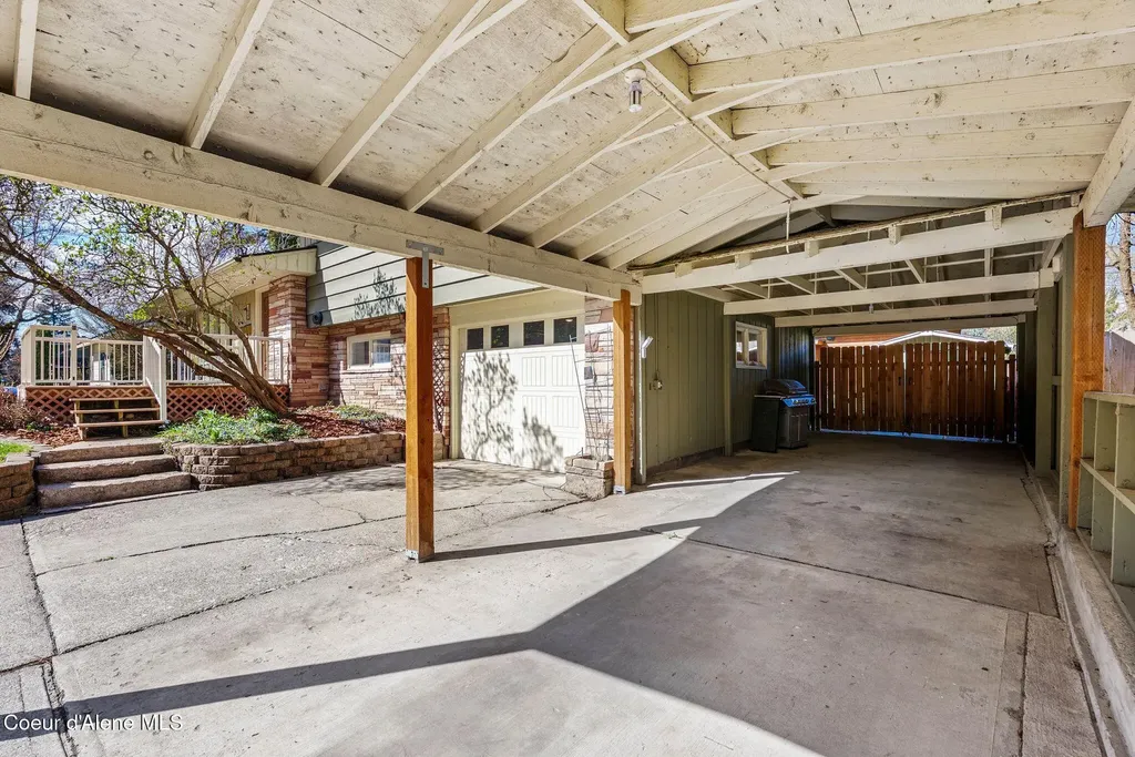 606 S Ella Avenue Sandpoint ID 83864