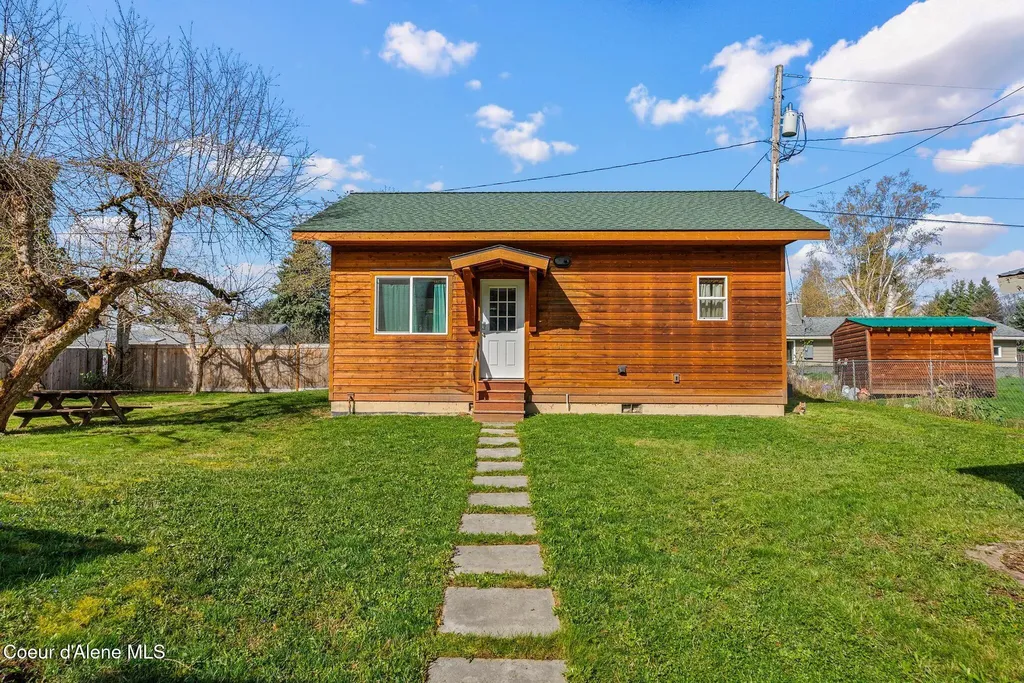 606 S Ella Avenue Sandpoint ID 83864