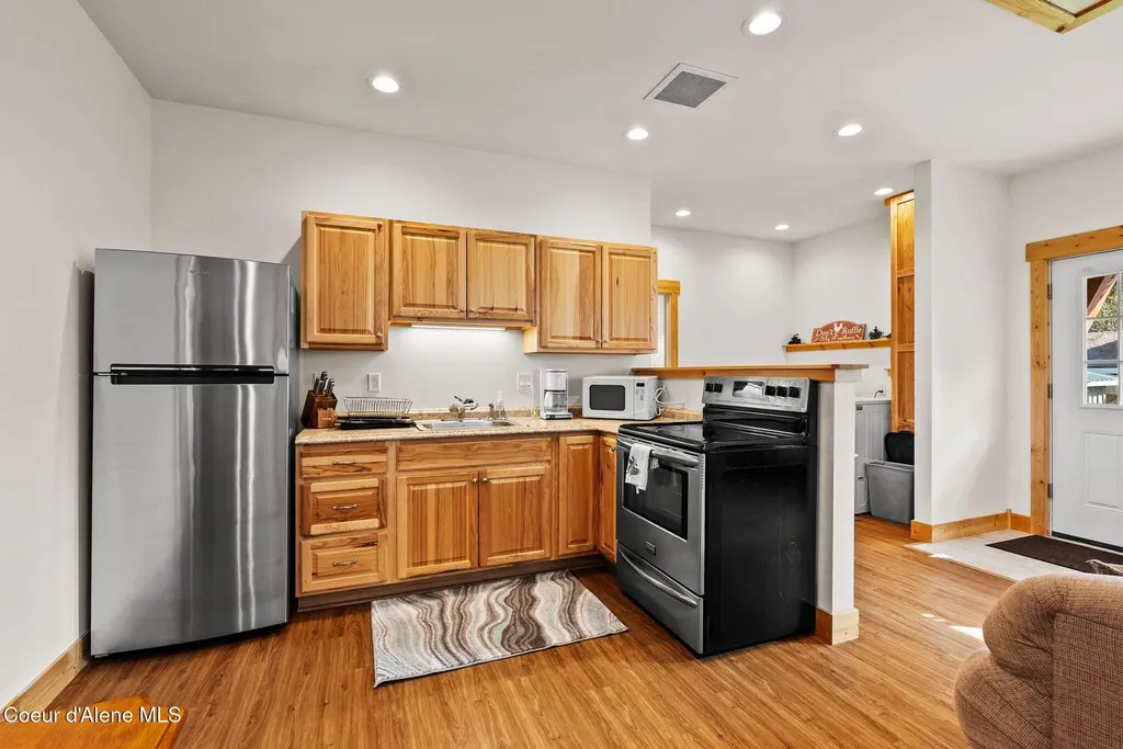 606 S Ella Avenue Sandpoint ID 83864