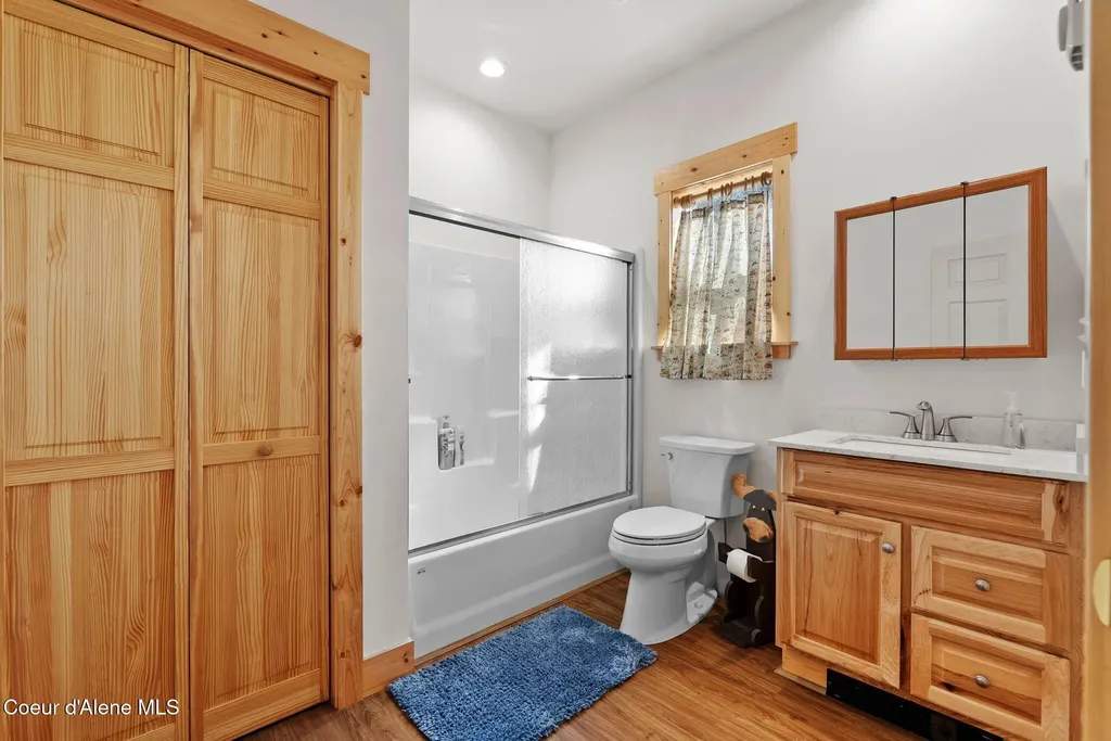 606 S Ella Avenue Sandpoint ID 83864