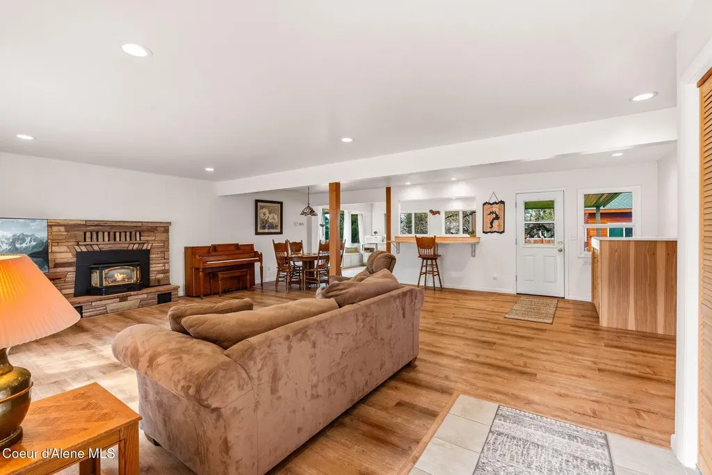 606 S Ella Avenue Sandpoint ID 83864