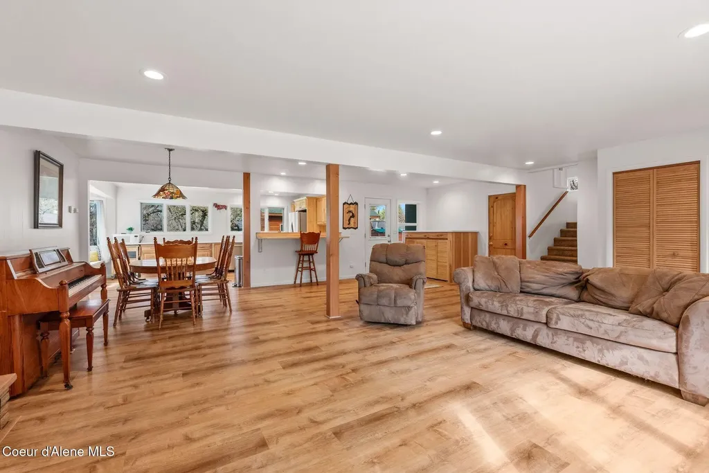 606 S Ella Avenue Sandpoint ID 83864