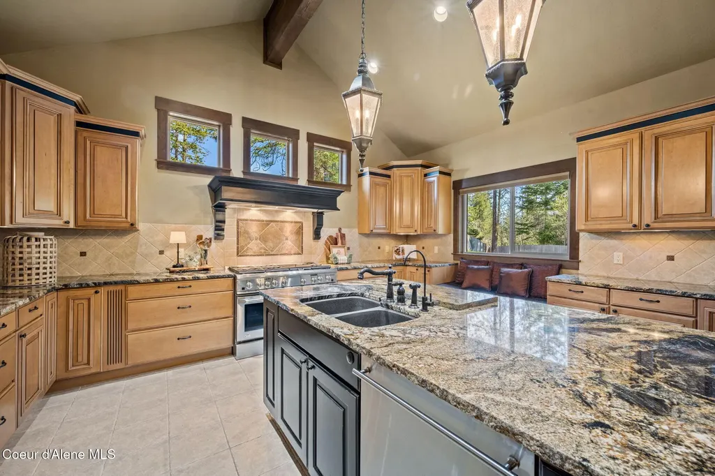 8668 N Stable Trace Court Hayden ID 83835