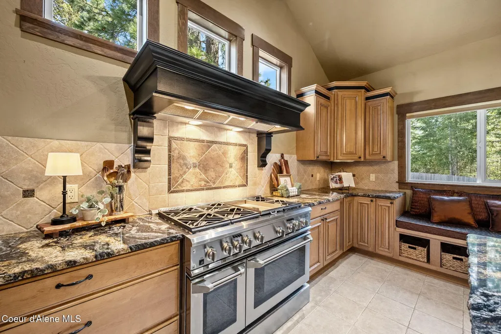 8668 N Stable Trace Court Hayden ID 83835