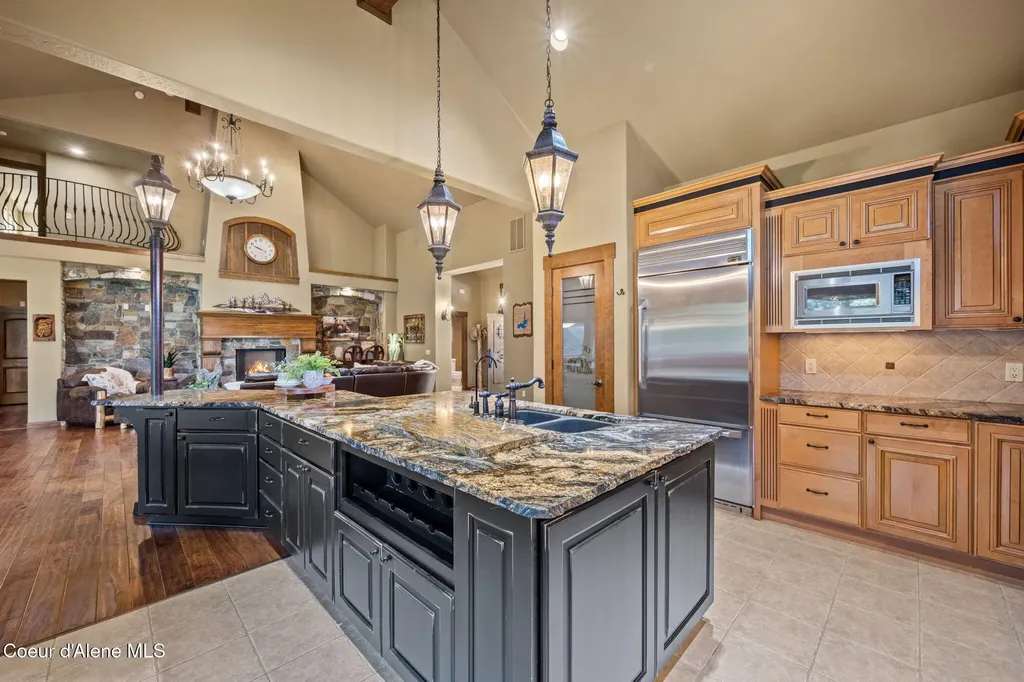 8668 N Stable Trace Court Hayden ID 83835