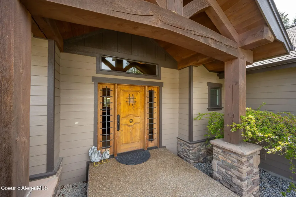 8668 N Stable Trace Court Hayden ID 83835