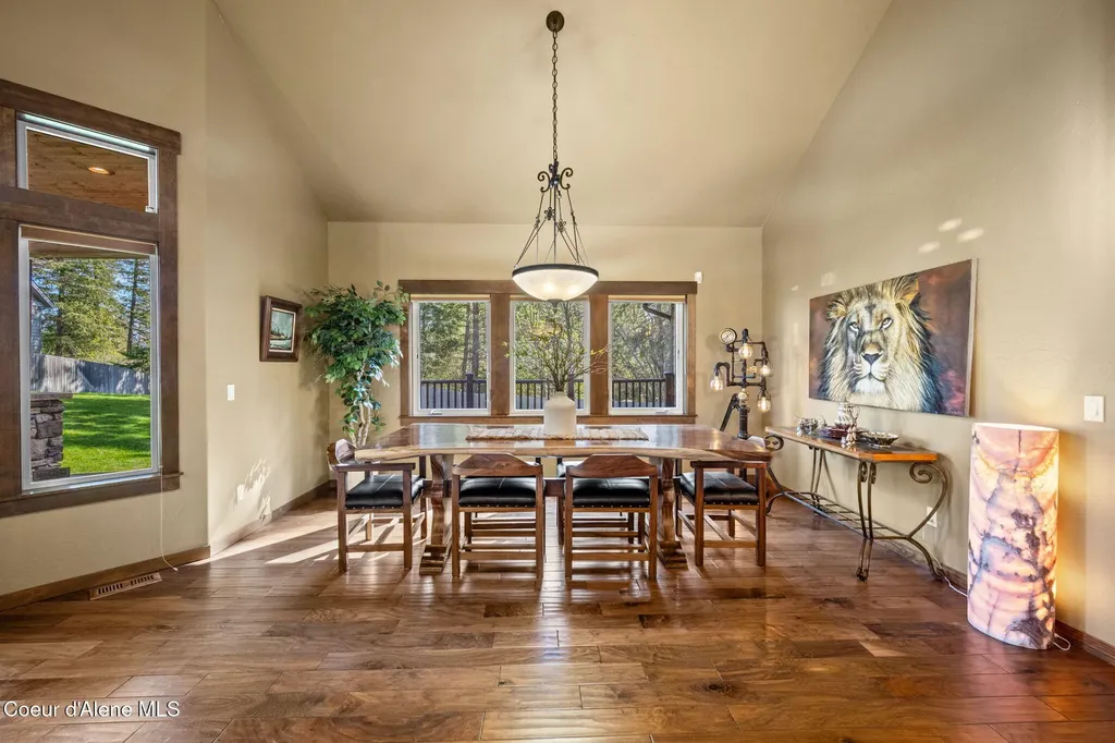 8668 N Stable Trace Court Hayden ID 83835