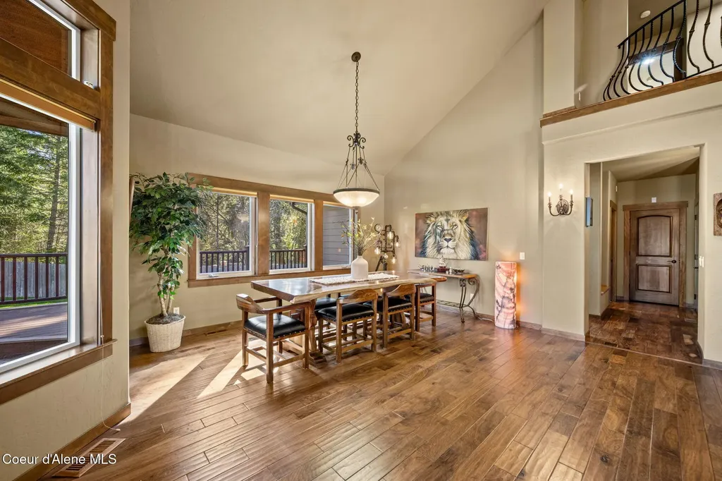 8668 N Stable Trace Court Hayden ID 83835