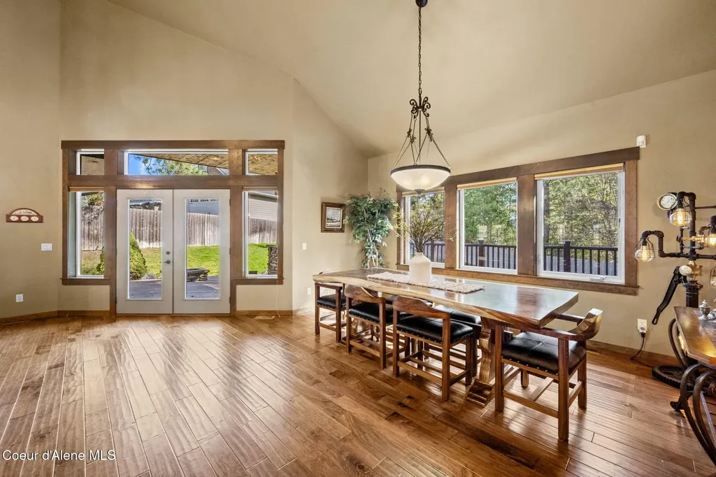 8668 N Stable Trace Court Hayden ID 83835