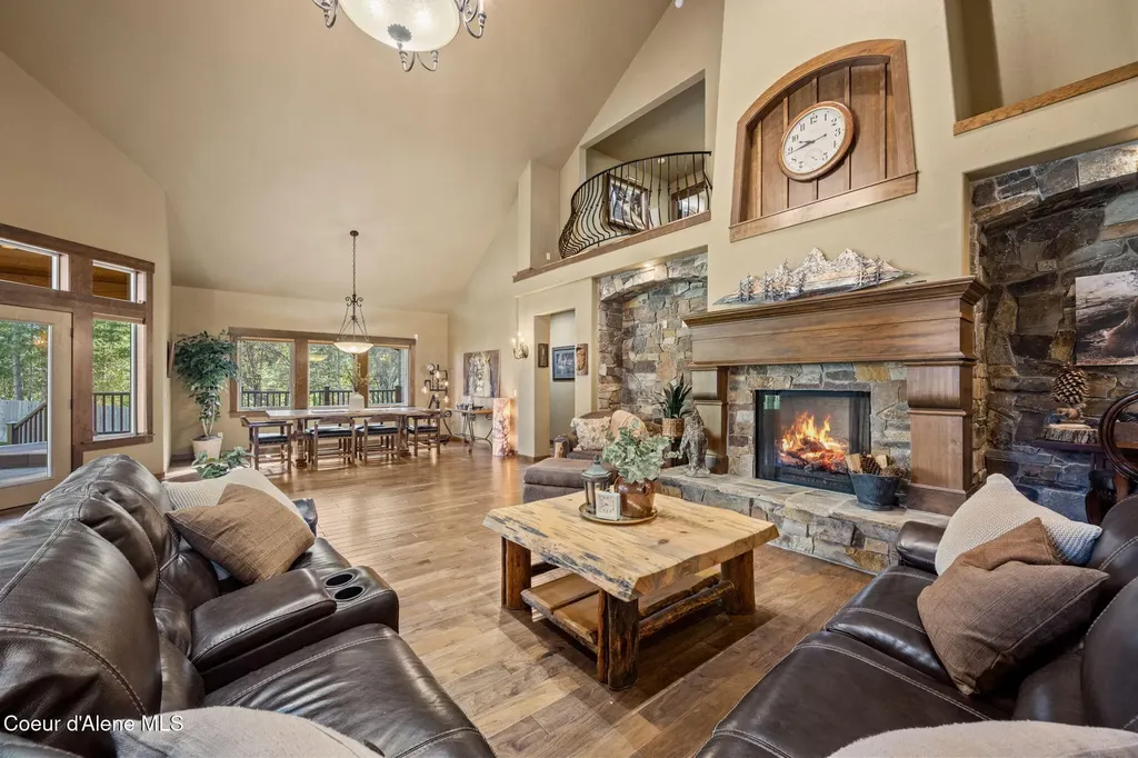 8668 N Stable Trace Court Hayden ID 83835