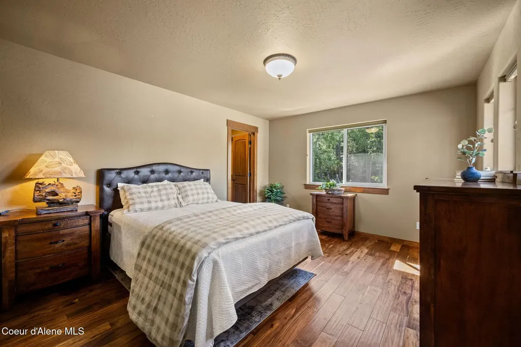 8668 N Stable Trace Court Hayden ID 83835