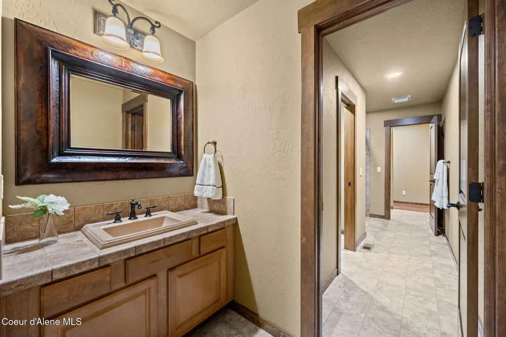 8668 N Stable Trace Court Hayden ID 83835