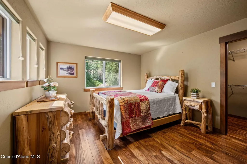 8668 N Stable Trace Court Hayden ID 83835